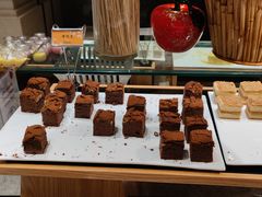 布朗尼-太湖饭店玉兰厅(自助餐厅)