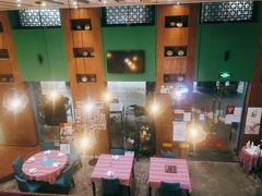 -香巴拉云南餐厅(华莱坞店)