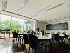 -广州鸿粤星辉奔驰4S店(钟村店)