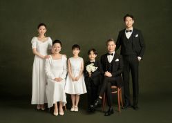 -至臻微拉婚纱摄影