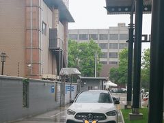 -上海星瀚奔驰4S店(红柳路店)