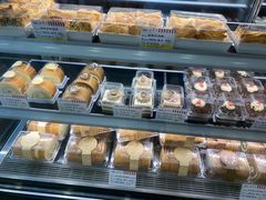 -红宝石·鲜奶小方·海派西点房(南丹店)