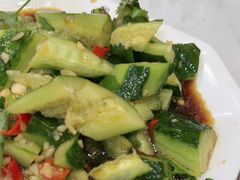-鲁员外地锅鸡地锅鱼(古墩路店)