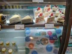 -皇冠幸福里动物奶油生日蛋糕(常青中路店)