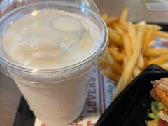 奶昔-The Habit Burger Grill 哈比特汉堡(复兴soho店)