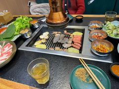 -臻牛烤肉