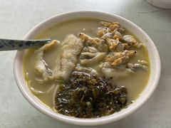 黄鱼蛤蜊面-明呈黄鱼面馆(斜土路店)