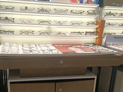 -爱视眸Eyeblling眼镜·依视路·蔡司镜片折扣店(百联南方商城购物中心)