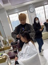 -镁连社·美联社