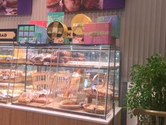 面包甜点陈列柜-巴黎贝甜(华堂新辰汇店)