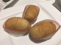 金牌榴莲酥-唐宫海鲜舫