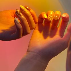 -花系美·美甲美睫精品店