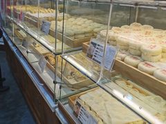 面包甜点陈列柜-清真全盛斋传统糕点(西羊市店)