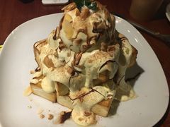 焦糖坚果吐司金字塔-卡朋厨房(289艺术园区店)