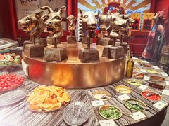 -新哥老官·畅吃123·美蛙世界(苏宁广场店)
