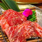 你绝对不会后悔的！快来老太太的泥炉烤肉店吧！