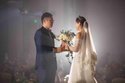 -Flora婚纱礼服定制租赁店