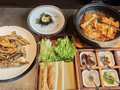 -五谷丰登农家院·地道胶东菜·海鲜烧烤(威海店)