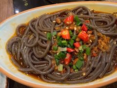 酸辣蕨根粉-龙聚德北京烤鸭(沙坪坝华宇A馆店)