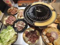 -胡悦里韩式烤肉(芝罘万达广场店)