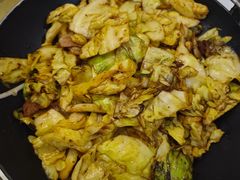 干锅手撕包菜-龙泽园私房菜·地道南京味 ·招牌大鱼头(油坊桥店)