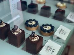 小布朗-UNI UNI(环亚凯瑟琳店)