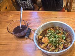 -爆炸头阿姨小四川正宗川味小吃(无任何分店)