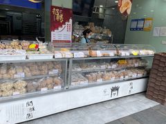 面包甜点陈列柜-闻酥园(水碾河路店)