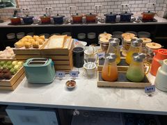 -深圳龙华大浪商业中心亚朵X酒店