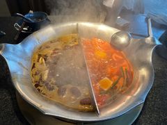 台式麻辣花胶鸡鸳鸯锅-湊湊火锅·茶憩(世博大道店)