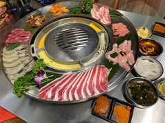 牛五花-哈哈碳都·牛肋条无限自助烤肉(台江万达店)