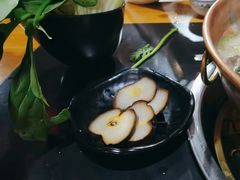 -果松木炭酸菜铜火锅·外婆参鸡汤