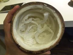 -志龙皇冠吃货椰子铺