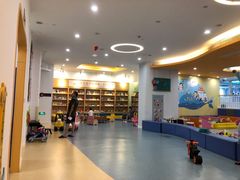 -戊辰亲子游泳俱乐部