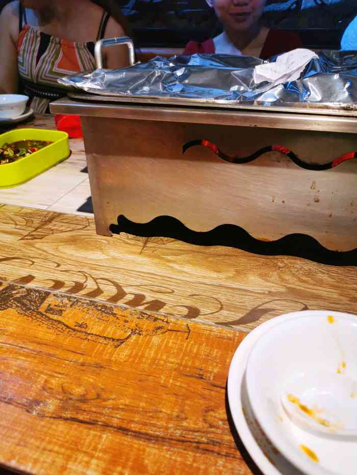 坐在角落里,太难叫人了,叫人真的靠缘分 「千张」「冬瓜」「香菜」