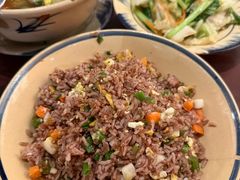 -Cuc Gach Quan Restaurant