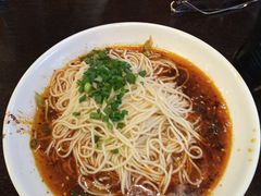 -重庆小面·抄手(解放碑好吃街店)