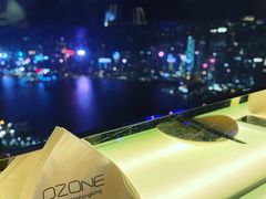 -OZONE 顶楼酒吧(香港丽思卡尔顿酒店)