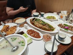 -梅利汴京烤鸭•开封豫菜地标店(东大街店)