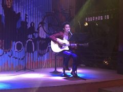 -拾光音乐餐酒吧(告庄星光夜市店)