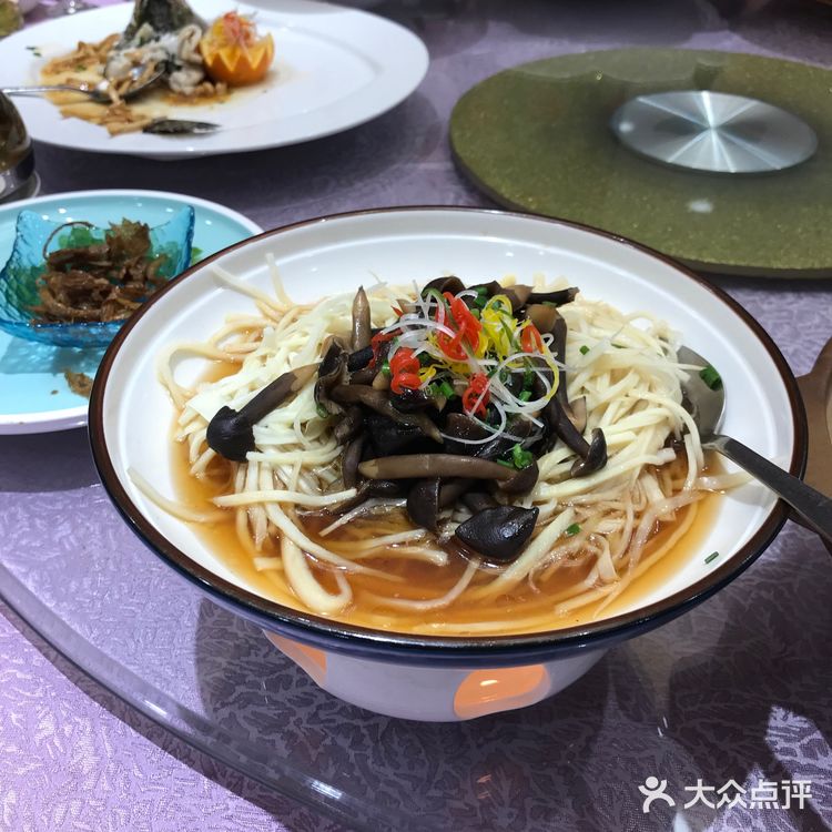 应曾经一起共事的朋友之邀