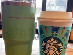 -星巴克臻选(莘庄仲盛店)