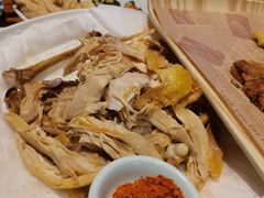 -头上红煨盐鸡·非遗院子餐厅