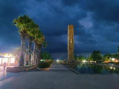 -亚龙湾中心广场