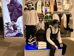 -百年港湾奥特莱斯(香炉礁店)