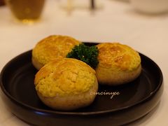 酥皮叉烧包-白天鹅宾馆-宏图府餐厅