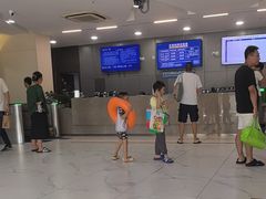 -包玉刚游泳场(黄龙恒励大厦店)