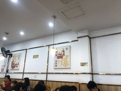 -爱民螺蛳粉(梧州国泰广场店)