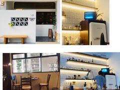 -Café Monson