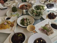 -王朝大酒店徐汇店-地面停车场